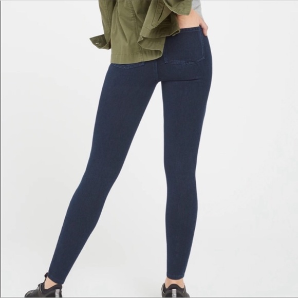 $148 SPANX Jeanish Leggings premium denim flatterfit indigo 27” inseam small - Picture 4 of 16